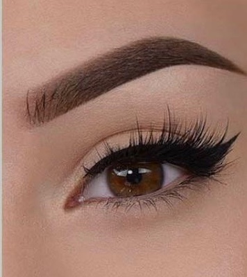 Natürlich wirkende Permanent Make-up Augenbrauen in Stuttgart Mitte