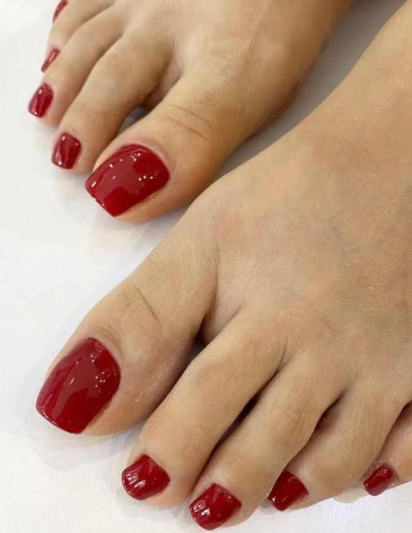Pediküre und Fußpflege mit Shellac im Beauty Studio Stuttgart Mitte