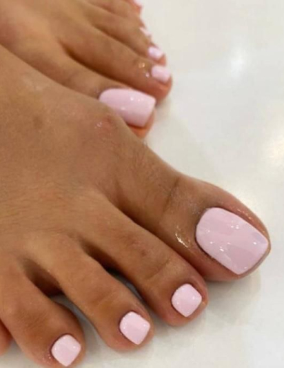 Pediküre mit  Shellac im Beauty Salon Stuttgart Mitte
