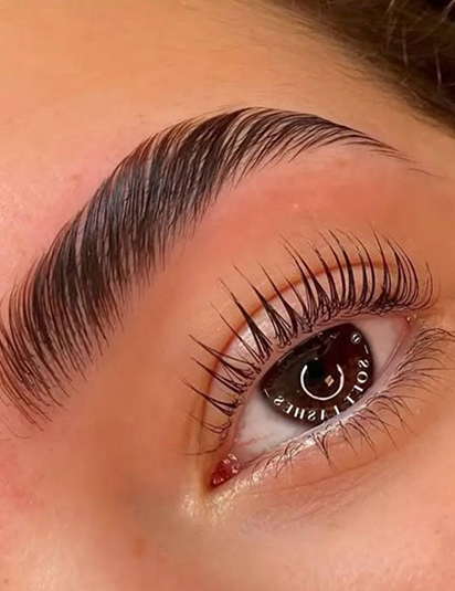 Stuttgart Wimpern und Augenbrauen Lifting – House of Glam Schönes Ergebnis nach Wimpern- und Augenbrauen Lifting in Stuttgart
